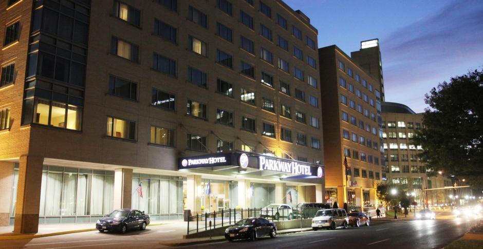 Doubletree By Hilton St. Louis Forest Park מראה חיצוני תמונה