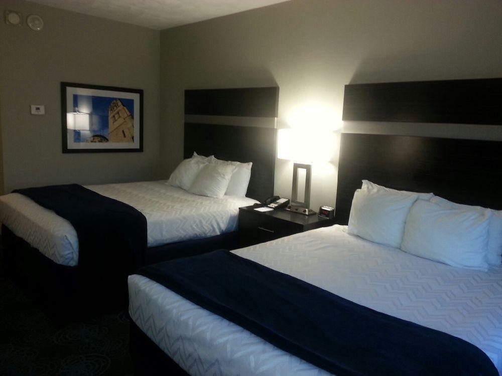 Doubletree By Hilton St. Louis Forest Park מראה חיצוני תמונה