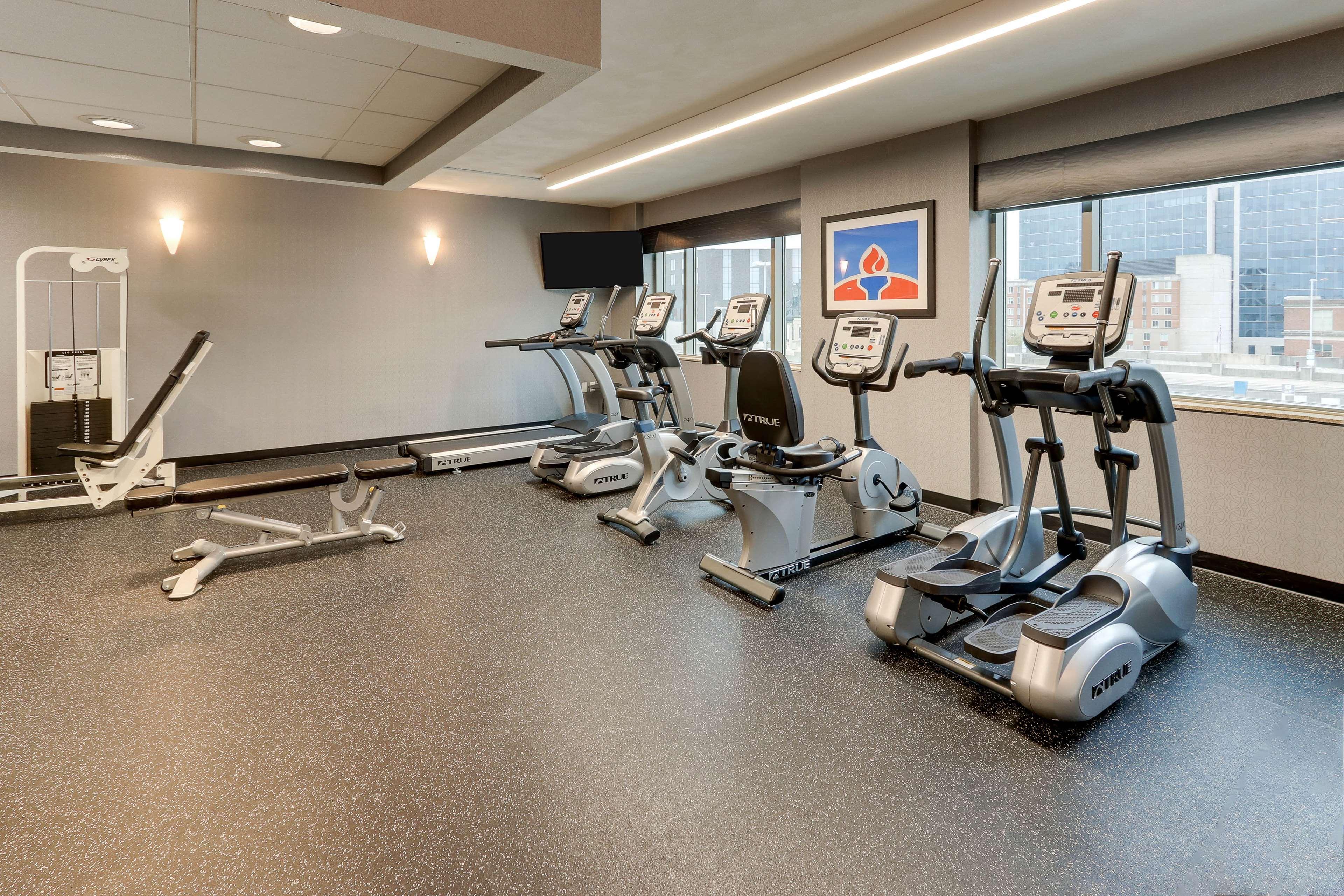 Doubletree By Hilton St. Louis Forest Park מראה חיצוני תמונה
