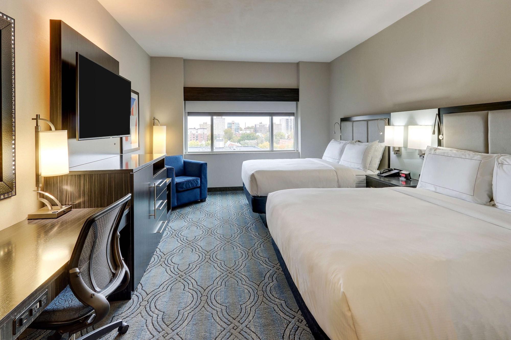 Doubletree By Hilton St. Louis Forest Park מראה חיצוני תמונה