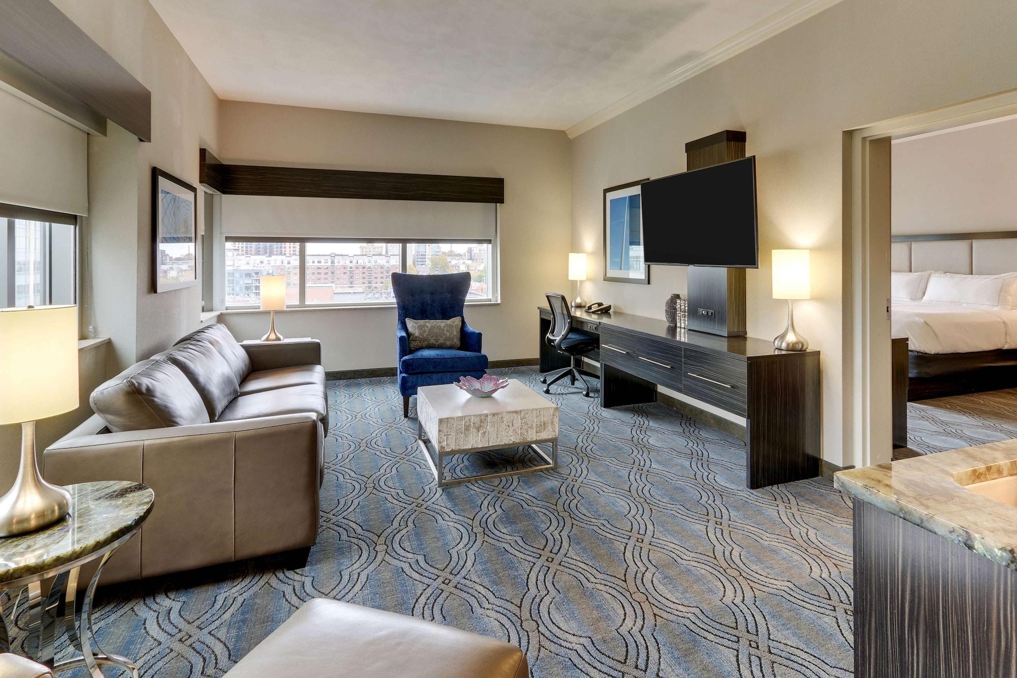 Doubletree By Hilton St. Louis Forest Park מראה חיצוני תמונה