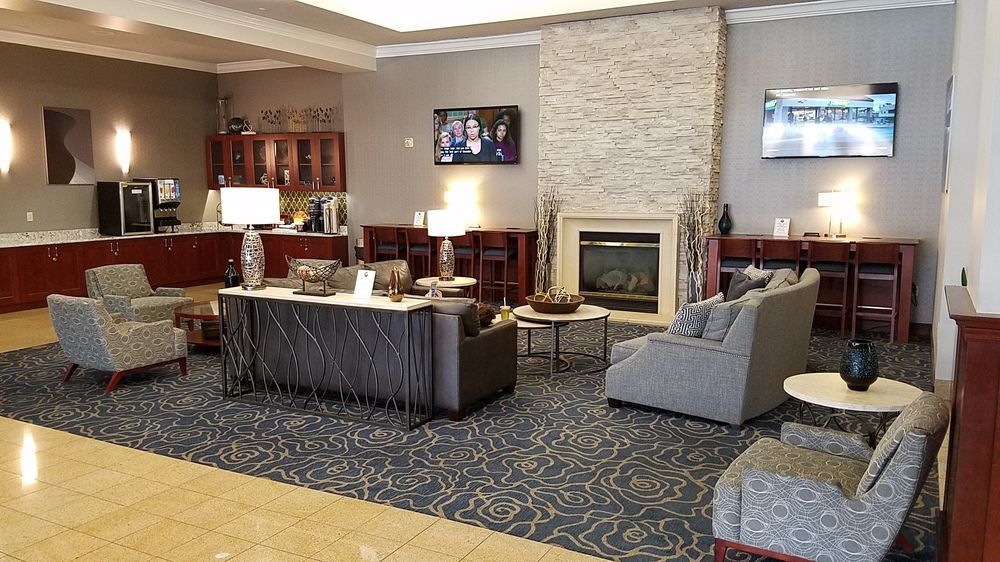 Doubletree By Hilton St. Louis Forest Park מראה חיצוני תמונה